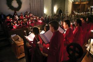 的 trinity chapel choir singing during a christmas service